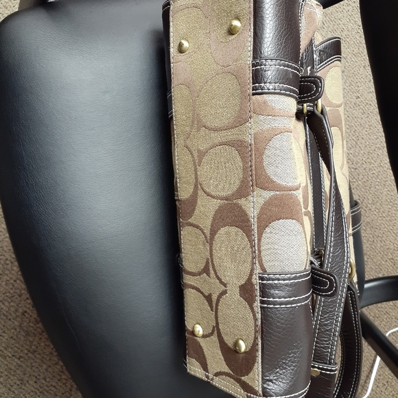 Coach Bag - Picture 3 of 15